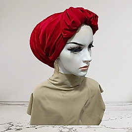 Kırmızı büzgü detayli bone