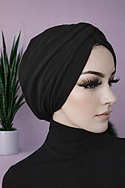 Siyah düğüm dolgusuz bone
