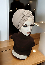 Bej gül detaylı bone