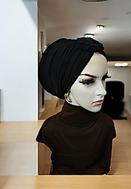 Siyah gül detaylı dolgulu bone